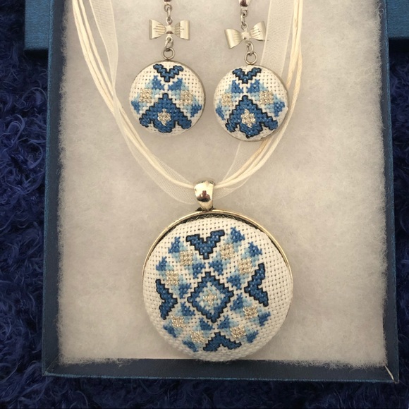 Hand made set necklace and earring - Picture 1 of 2
